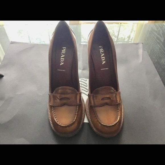 Authentic Prada shoes - Picture 1 of 5